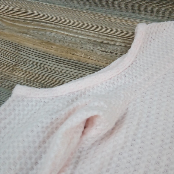 Cozy Knit Long Sleeve Cold Shoulder Cut Out Lightweight Sweater Top - Picture 6 of 10